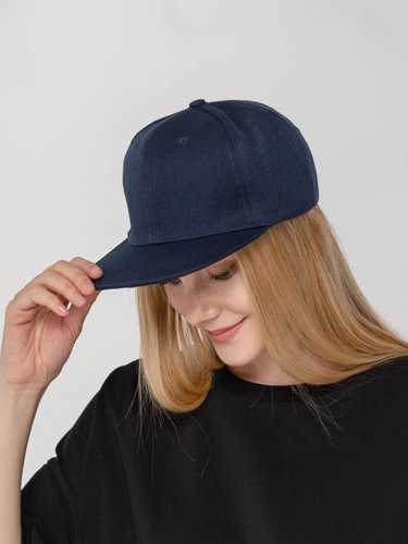 Бейсболка Snapback с прямым козырьком, темно-синяя Бейсболка Snapback с прямым козырьком, темно-синяя