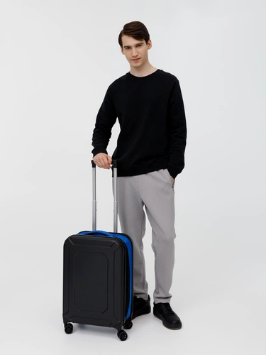 Чемодан Platta, черный с синим Чемодан Platta, черный с синим