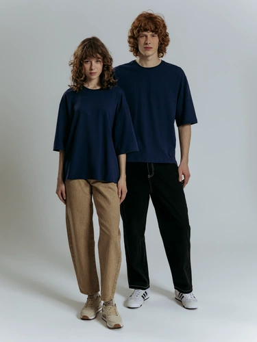 Футболка оверсайз унисекс Base Space, темно-синяя Футболка оверсайз унисекс Base Space, темно-синяя