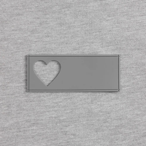 Лейбл из ПВХ с вырубкой «Сердце», серый Лейбл из ПВХ с вырубкой «Сердце», серый
