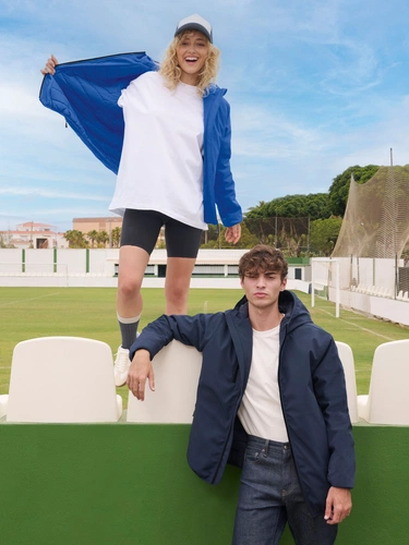 Куртка софтшелл с капюшоном женская Falcon Women, черная Куртка софтшелл с капюшоном женская Falcon Women, черная