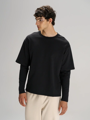 Футболка оверсайз с двойным рукавом Kosmos, черная Футболка оверсайз с двойным рукавом Kosmos, черная