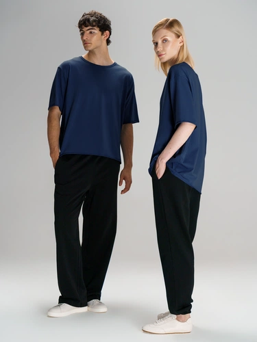 Футболка оверсайз унисекс Vozduh, темно-синяя Футболка оверсайз унисекс Vozduh, темно-синяя