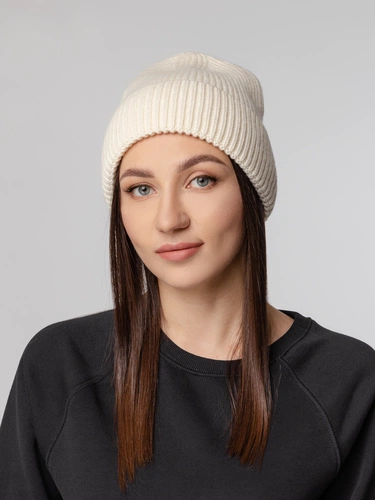 Шапка Tommi, молочно-белая Шапка Tommi, молочно-белая