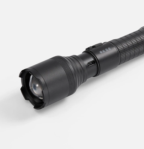 Фонарь аккумуляторный с фокусировкой луча FarSee, черный Фонарь аккумуляторный с фокусировкой луча FarSee, черный