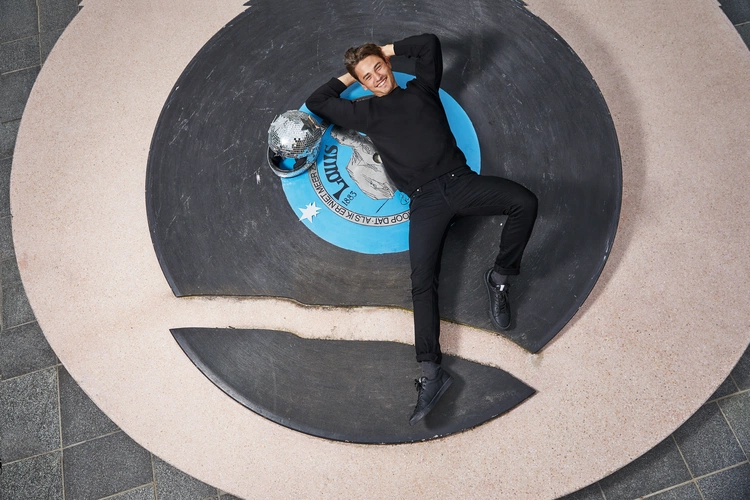 Толстовка ID.002 ярко-синяя Толстовка ID.002 ярко-синяя