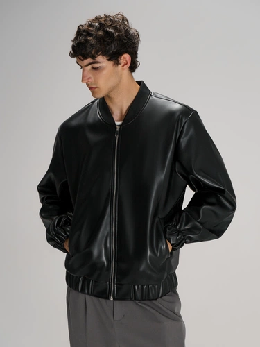Бомбер из искусственной кожи Univer, черный Бомбер из искусственной кожи Univer, черный