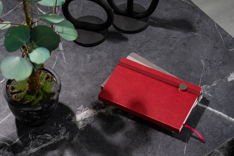 Ежедневник Nova Round, недатированный, красный Ежедневник Nova Round, недатированный, красный