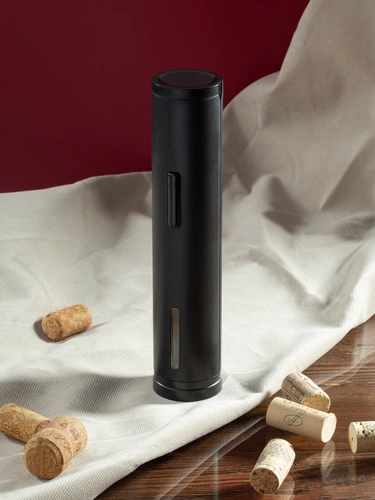 Электрический штопор с ножом для фольги Wine Crime, черный Электрический штопор с ножом для фольги Wine Crime, черный