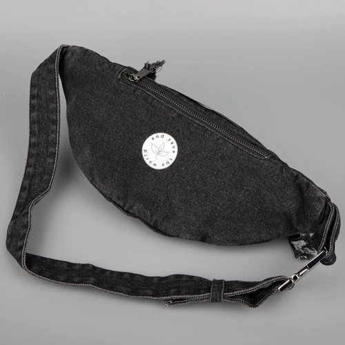 Поясная сумка W6, черная с нанесением и кастомизацией Поясная сумка W6, черная с нанесением и кастомизацией