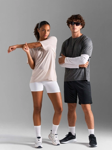 Футболка спортивная унисекс Storm, черная Футболка спортивная унисекс Storm, черная