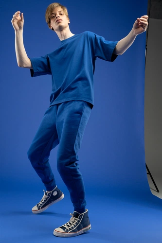 Футболка унисекс оверсайз T3, синяя Футболка унисекс оверсайз T3, синяя