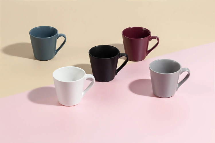 Кружка Modern Bell, матовая, синяя Кружка Modern Bell, матовая, синяя