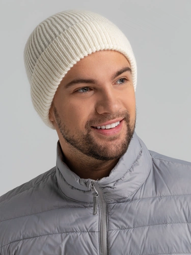 Шапка Bernard, молочно-белая (ванильная) Шапка Bernard, молочно-белая (ванильная)