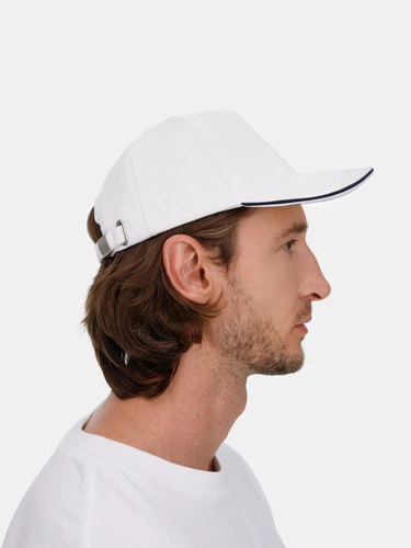 Бейсболка Classic 2.0, белая с темно-синим кантом Бейсболка Classic 2.0, белая с темно-синим кантом