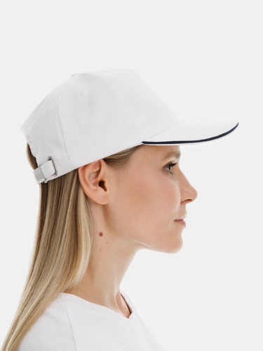 Бейсболка Classic 2.0, белая с темно-синим кантом Бейсболка Classic 2.0, белая с темно-синим кантом