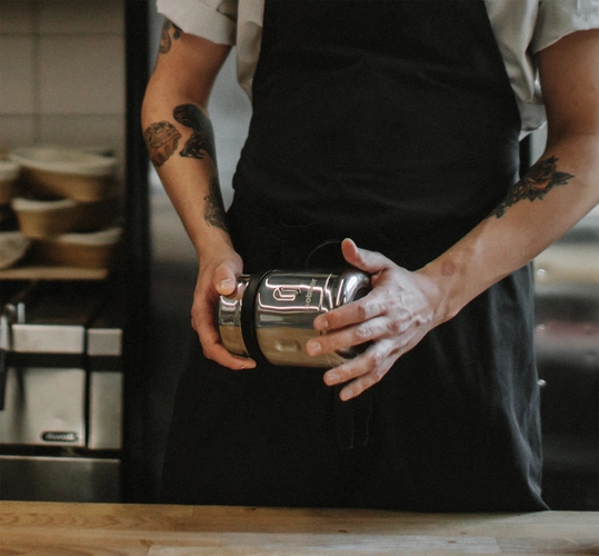 Термос для еды Jerrycan 470, вакуумный, стальной зеркальный Термос для еды Jerrycan 470, вакуумный, стальной зеркальный