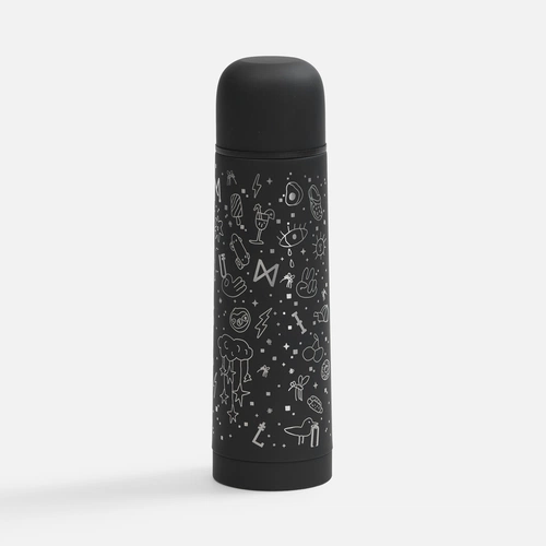 Термос Skydive, ver.2, черный с круговой лазерной гравировкой и УФ-печатью Термос Skydive, ver.2, черный с круговой лазерной гравировкой и УФ-печатью