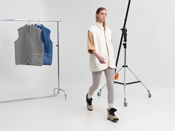 Жилет унисекс Oblako, молочно-белый