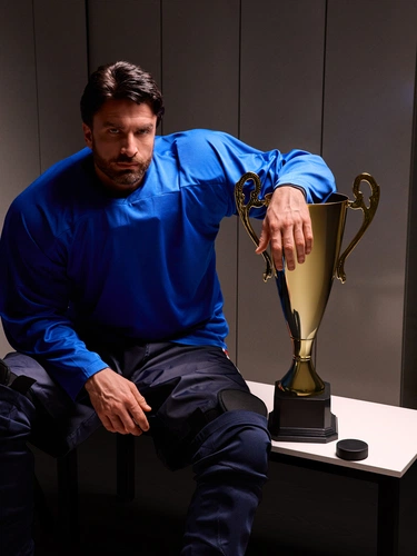 Кубок Guildford, золотистый