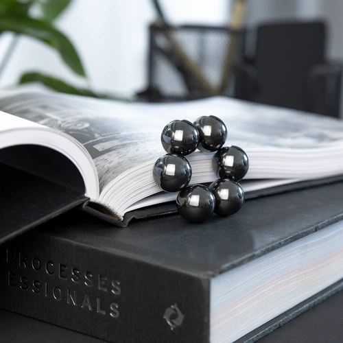 Магнитный антистресс Trifles, черный