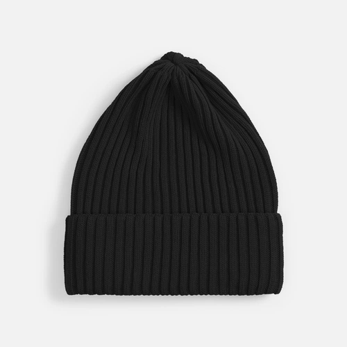 Шапка Yong, черная